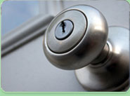 Devizes lock fitting